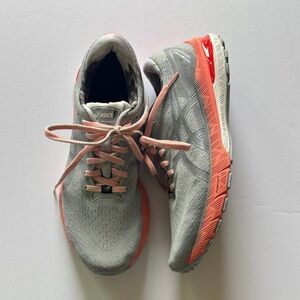 ASICS GT-2000 10 Women's Athletic Shoes in Gray and Coral